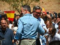 Abascal dice que está en juego "si Moreno sigue con manos libres para no hacer nada" o se condiciona un cambio de verdad