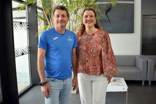 Los directores del curso de verano 'Música, cerebro y bienestar: evidencia científica y perspectiva terapéutica', Patricia Martínez y Antonio Huete.