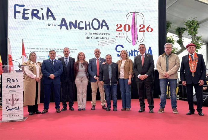Miles de visitantes asisten en Santoña a la XXVI Feria de la Anchoa y la Conserva