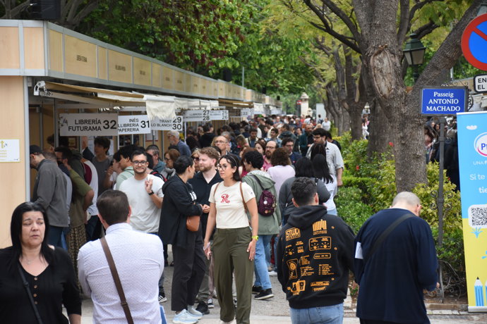 Público en la Fira pese a la previsión de lluvia
