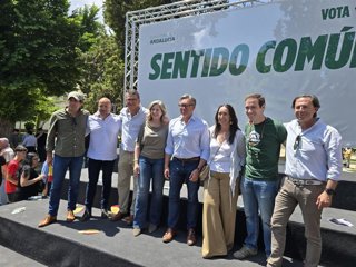 La candidata de Vox por Córdoba al Parlamento de Andalucía, Paula Badanelli, en el marco del 1 de mayo.