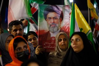 Concentración en apoyo del líder supremo de Irán, Mojtaba Jamenei.  