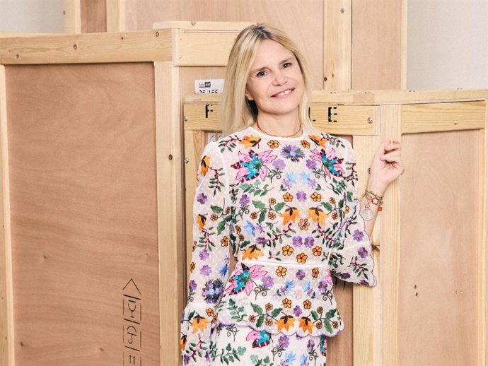 Antik Batik presenta FELICITÁ, una colaboración exclusiva con Eugenia Martínez de Irujo, aristócrata y artista con un universo radiante y luminoso.