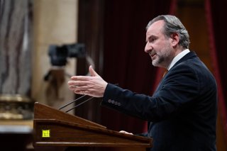Archivo - Arxivo - El diputat del PP Alberto Villagrasa durant una sessió plenària en el Parlament de Catalunya.