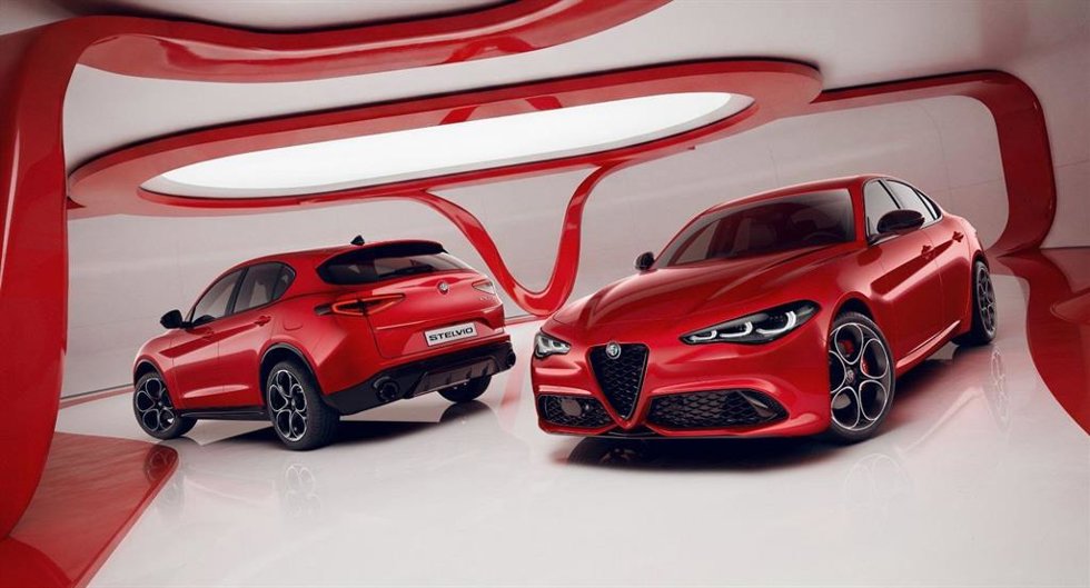 Alfa Romeo lanza 'Performance' para los modelos Giulia y Stelvio, con novedades de tecnología y diseño