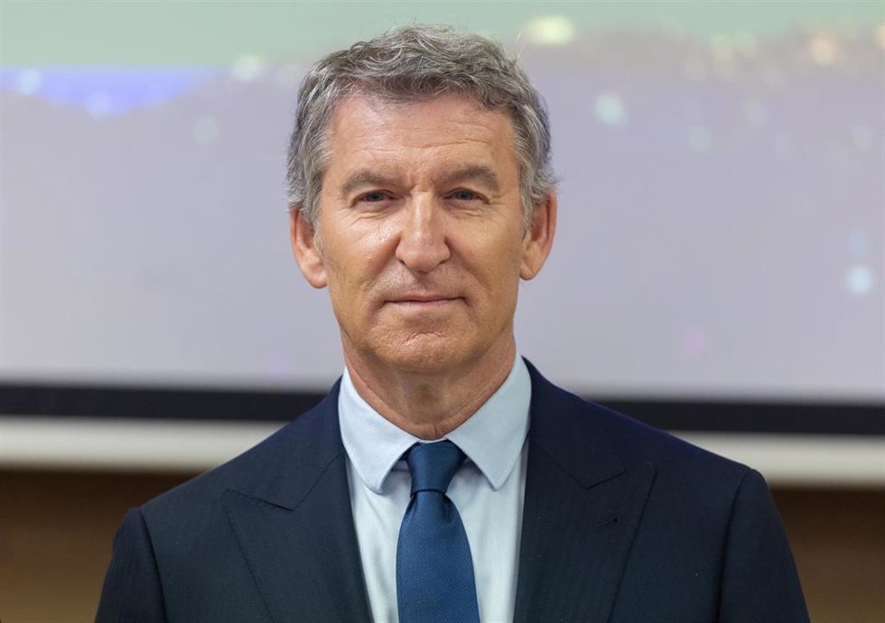 El presidente del PP, Alberto Núñez Feijóo, inaugura la jornada ‘A un año del gran apagón’, a 27 de abril de 2026, en Madrid (España). 