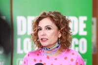 Montero replica a Moreno que el Gobierno lleva "ocho años trabajando" con la IA sin "sustituir" la política con ella