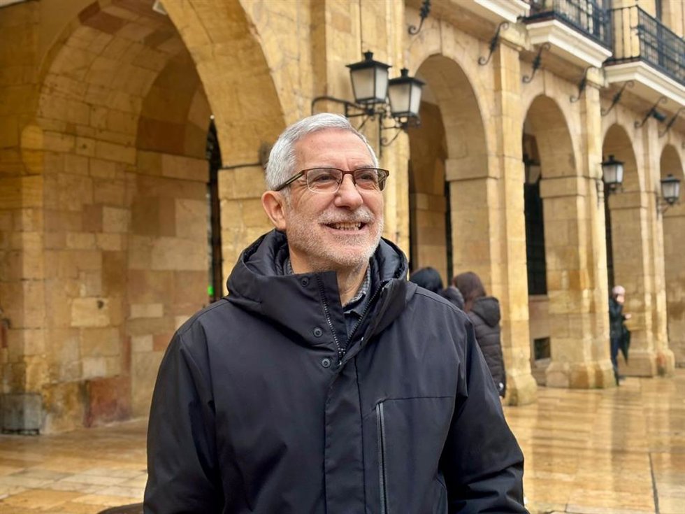 Archivo - El portavoz de IU-Convocatoria por Oviedo, Gaspar Llamazares