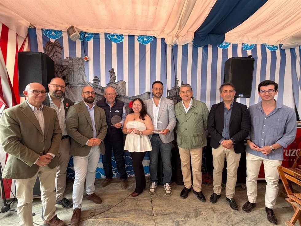 Antonio Sanz y el alcalde de El Puerto, Germán Beardo, en la feria portuense.