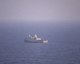 El buque de guerra 'USS New Orleans' en el mar Arábigo