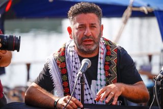 Archivo - El activista de la Global Sumud Flotilla, Saif Abukeshek