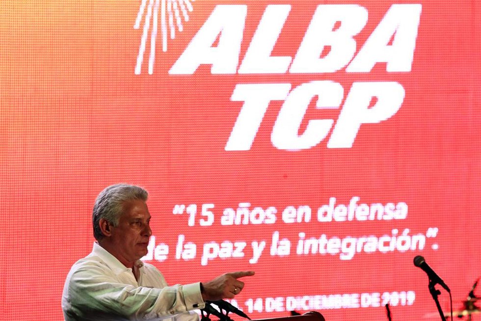 Archivo - El presidente cubano, Miguel Díaz-Canel, interviene durante la clausura de la XVII Cumbre de la Alianza Bolivariana para los Pueblos de Nuestra América (ALBA) en La Habana, Cuba, el 14 de diciembre de 2019