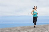 Foto: Escuchar tu música favorita mientras entrenas te ayuda a aguantar más tiempo (sin mayor sensación de esfuerzo)