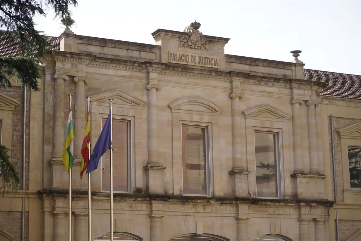 Fachada del Palacio de Justicia en Logroño