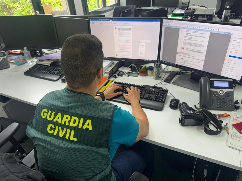 La Guardia Civil recupera 150.000 euros de una estafa amorosa iniciada a través de una aplicación
