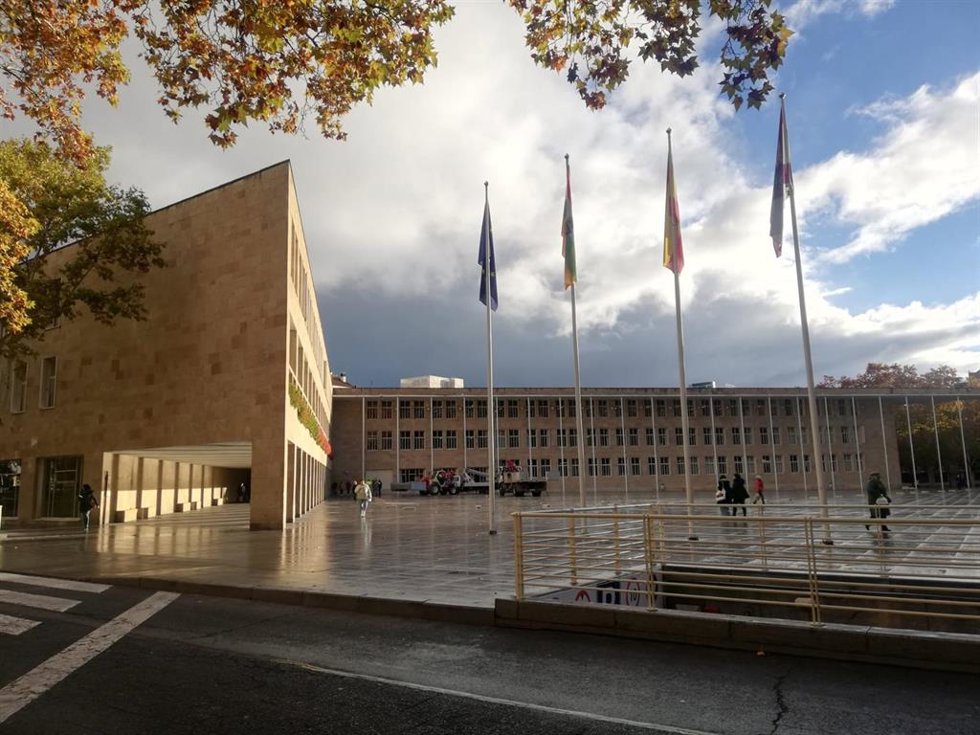 Archivo - Plaza del Ayuntamiento de Logroño