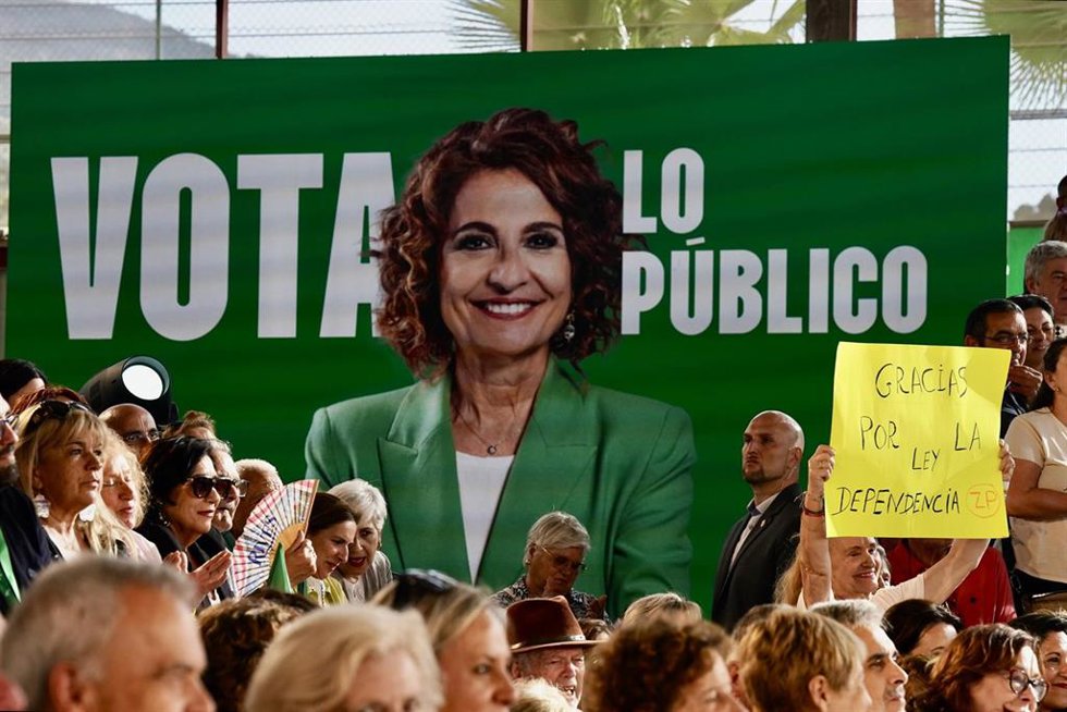 Asistentes al acto de campaña del PSOE celebrado en Cártama (Málaga). A 1 de mayo de 2026 en Cártama, Málaga (Andalucía, España). María Jesús Montero ha contado este viernes que es el primer día de campaña electoral en Andalucía de cara a los comicios del