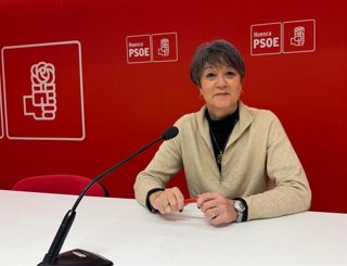 Archivo - La portavoz del PSOE en el Ayuntamiento de Binéfar, Rosa Altabás.