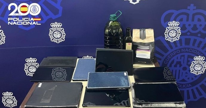 Objetos incautados al hombre que entró a robar en un centro ocupacional de Palma.