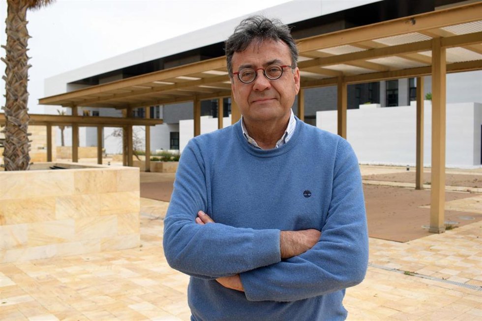Antonio Romerosa, director de los cursos de verano: ‘Cáncer: presente, pasado, futuro’, de la Universidad de Almería.