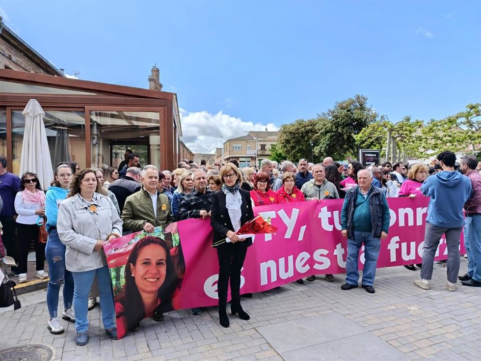 La madre de Leticia Rosino, Inmaculada Andrés, en un acto en Tábara para arropar a la familia.