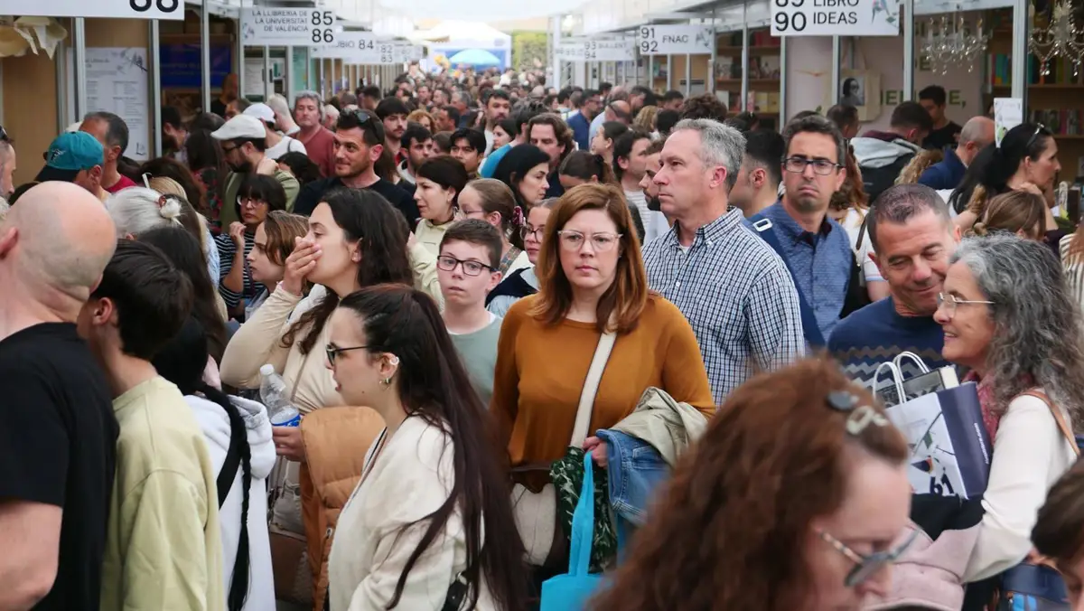 Afluencia de visitantes en la Fira del Llibre de València