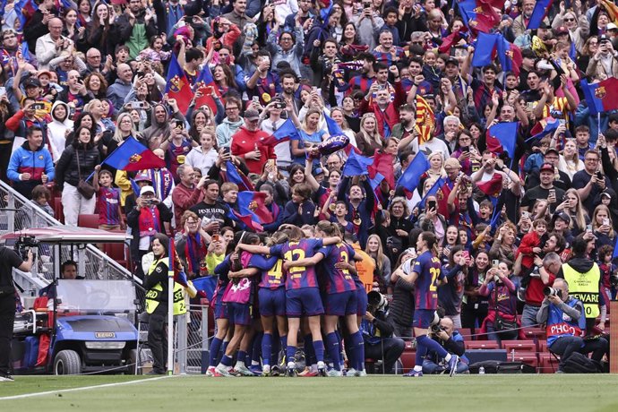 Ewa Barbara Pajor of FC Barcelona celebrates a goal with teammates during the UEFA Women’s Champions League 2025/26 Semi Final second leg, football match played between FC Barcelona and FC Bayern Munchen at Spotify Camp Nou stadium on May 03, 2026 in Barc