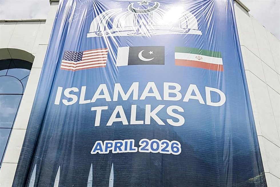 Cartel de las conversaciones de Islamabad (archivo)