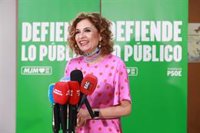 Montero acude al debate a cinco de RTVE con "ilusión" de "llegar a los ciudadanos" para que voten "empoderados" el 17M