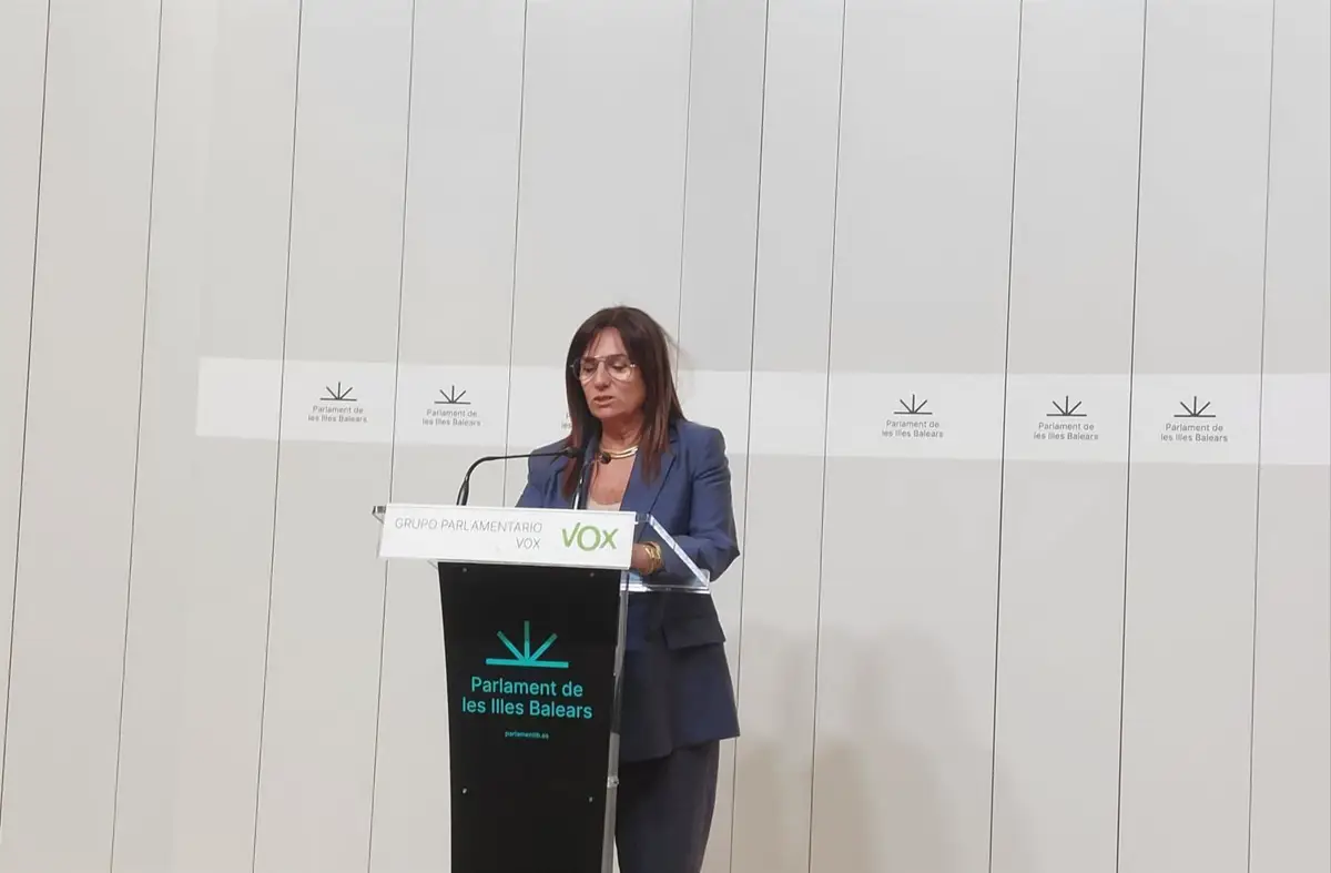 La portavoz de Vox en el Parlament, Manuela Cañadas.
