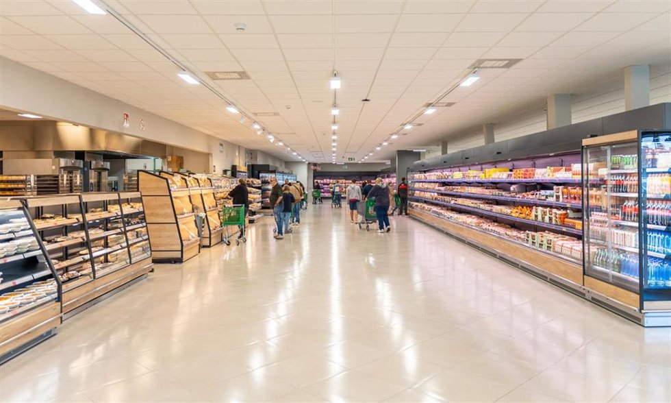 Mercadona abre en Alagón su primera 'Tienda 9' en la provincia.
