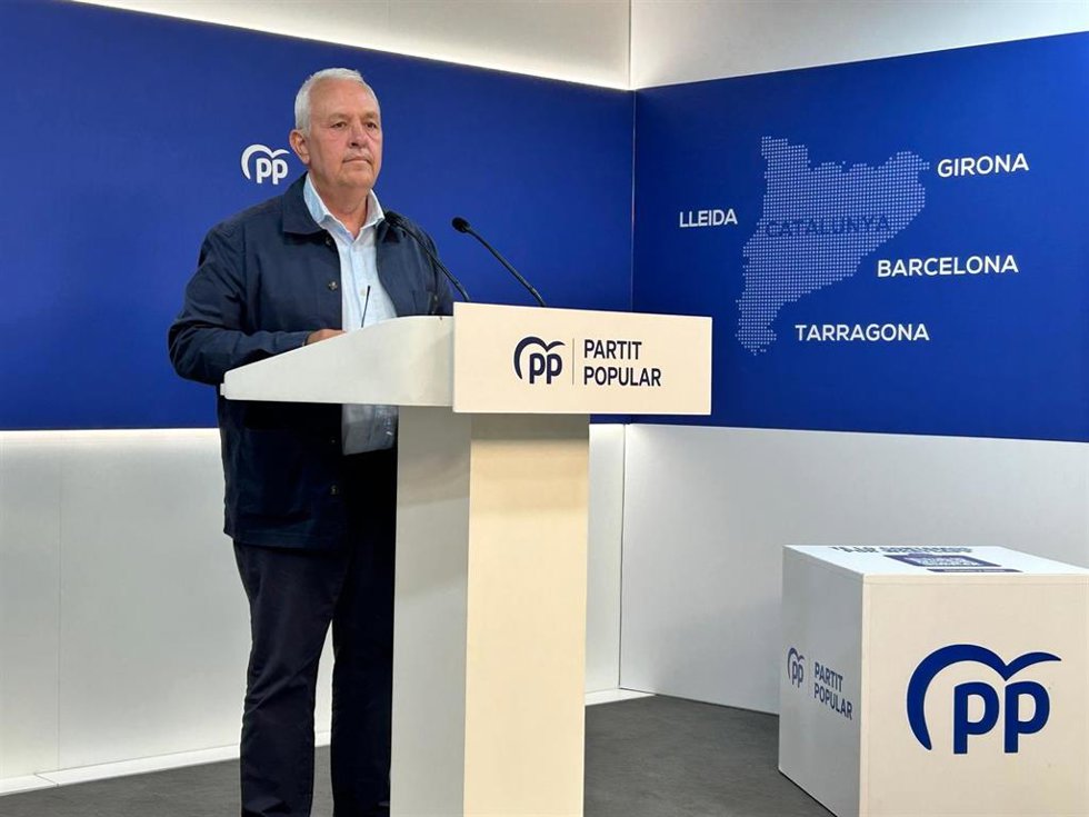 El secretario general del PP de Catalunya, Santi Rodríguez, en una rueda de prensa
