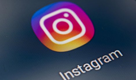 SocialMedia