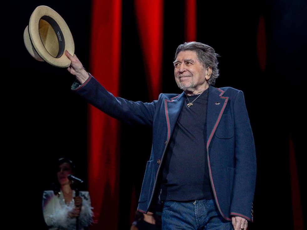 Archivo - El Cantante Joaquín Sabina Durante Su Concierto De Despedida En El Movistar Arena El 30 De Noviembre De 2025
