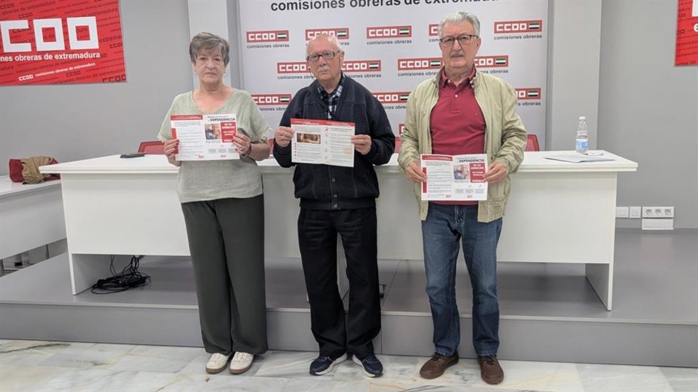 Presentación de una campaña en defensa del sistema de atención a la dependencia