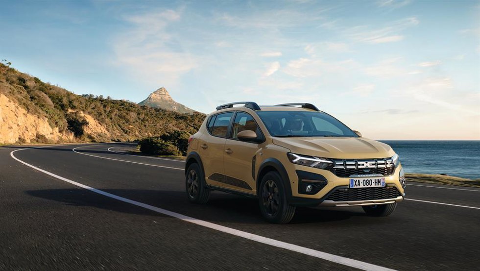 Archivo - El Sandero vuelve a reinar y se convierte en el modelo más vendido por segundo mes consecutivo en España