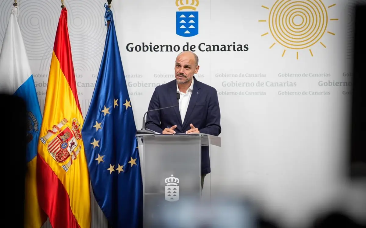 El portavoz del Gobierno de Canarias, Alfonso Cabello