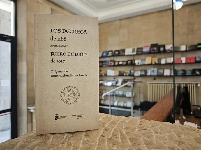 El ILC acaba de reimprimir el libro con el texto de los 'Decreta' y del Fuero, que se ofrece a toda la sociedad de forma gratuita.