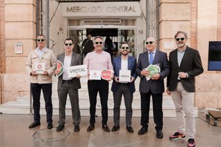 Presentación de la primera edición de Vrutal ante el Mercado Central de Almería.