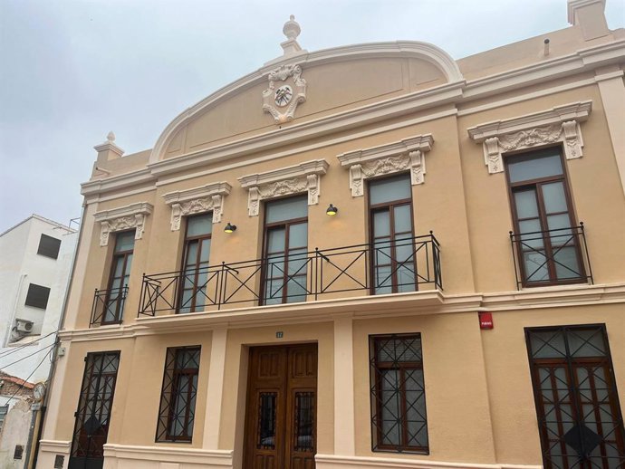 El Ayuntamiento de Burjassot recepciona las obras del Teatro El Progrés, paso previo a su reapertura