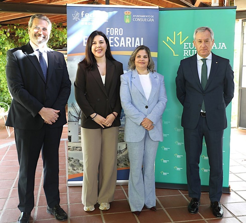 Fundación Eurocaja Rural y Fedeto organizan una sesión formativa en los Jardines de Consuegra denominada 'IA y Plan de Marketing para empresas'.