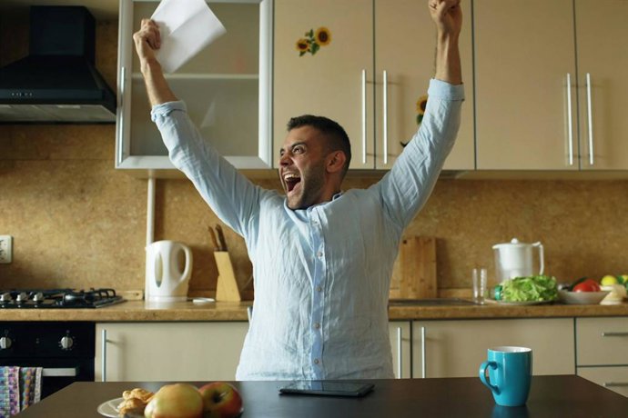 Nueva startup energética desde Zaragoza; Risparmio apuesta por precios bajos y sin letra pequeña