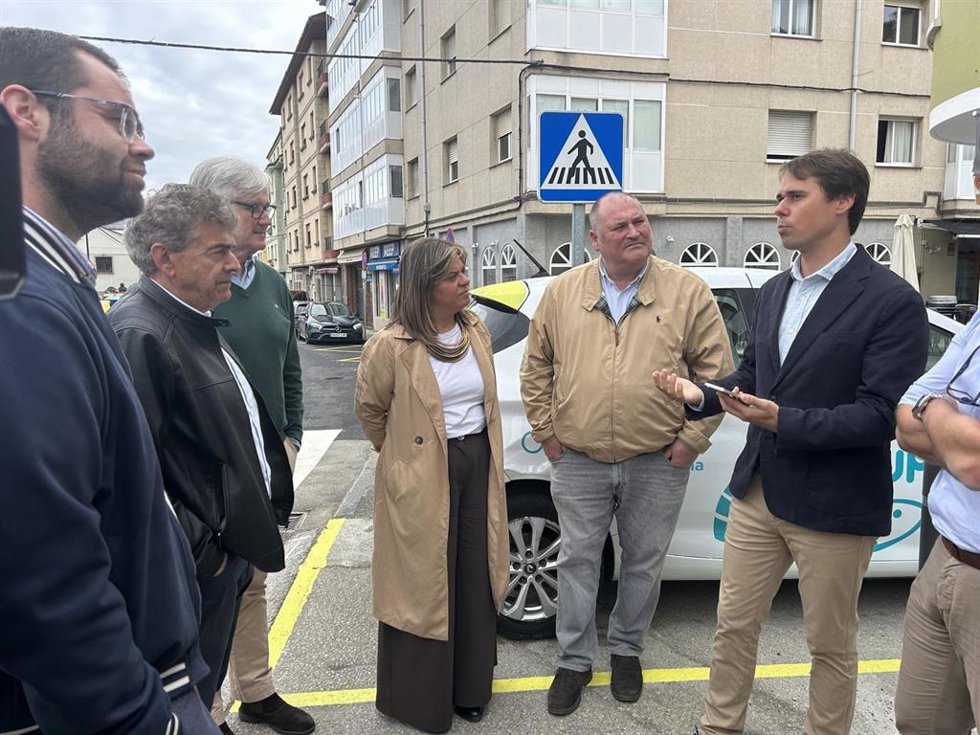 Presentación del proyecto piloto de coche eléctrico compartido en Vegadeo.