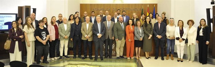 Acto institucional del Día de la Convención Internacional de los Derechos de las Personas con Discapacidad celebrado en la Asamblea de Extremadura