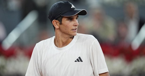 Tenis