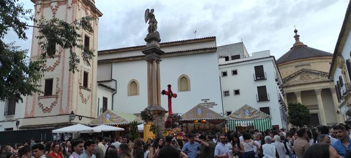 La Fiesta de las Cruces de Mayo de Córdoba, en la Plaza de la Compañía.