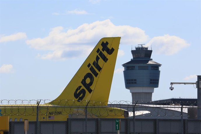 NOVA YORK, 3 de maio de 2026  -- Esta foto tirada em 3 de maio de 2026 mostra um avião da Spirit Airlines no Aeroporto LaGuardia, em Nova York, nos Estados Unidos.   A companhia aérea de baixo custo norte-americana Spirit Airlines, em processo de falência
