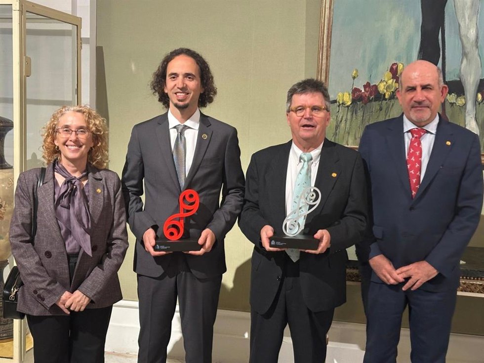 Los investigadores Andrés Aguilera y Jesús Campos Manzano reciben los Premios Nacionales de Investigación 2025.