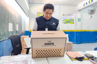 Urna en las elecciones de Perú (archivo)