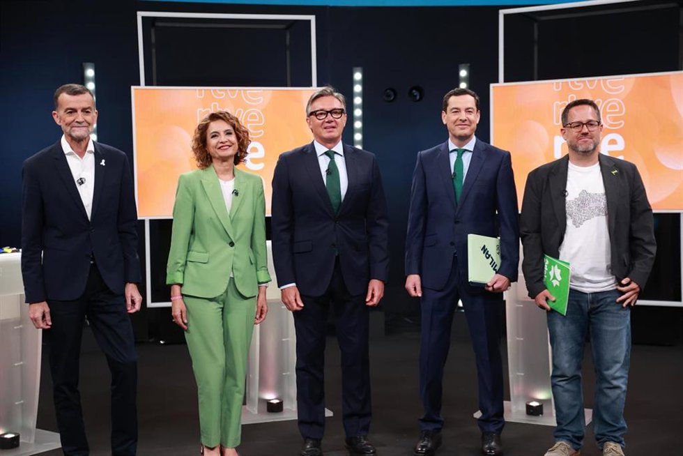 Los cinco candidatos a la Presidencia de la Junta de Andalucía; por Por Andalucía, Antonio Maíllo, por el PSOE-A, María Jesús Montero; por Vox, Manuel Gavira; por el PP-A, Juanma Moreno y por Adelante Andalucía, José Ignacio García.